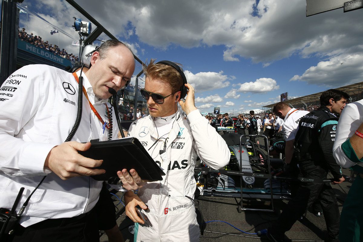 Nika Rosberga se omezení rádiové komunikace moc nedotklo. Je totiž jedním z pilotů, kteří mají výjimečný cit na techniku