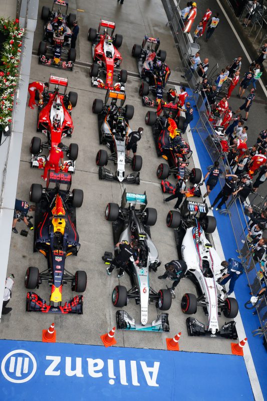 Ricciardo se v první řadě naposledy objevil loni v Singapuru