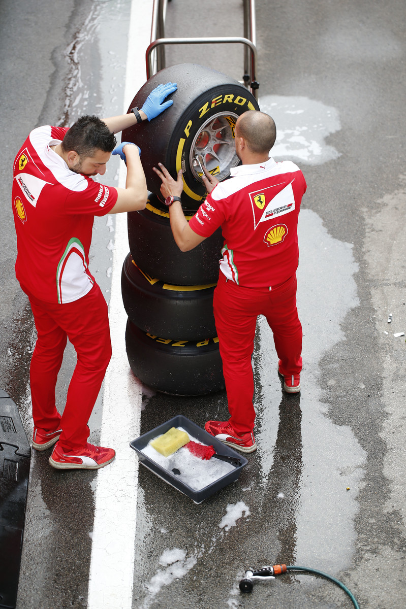 Ferrari se bude muset po výkonu poohlédnout jinde. V pneumatikách jej pravděpodobně nenajde