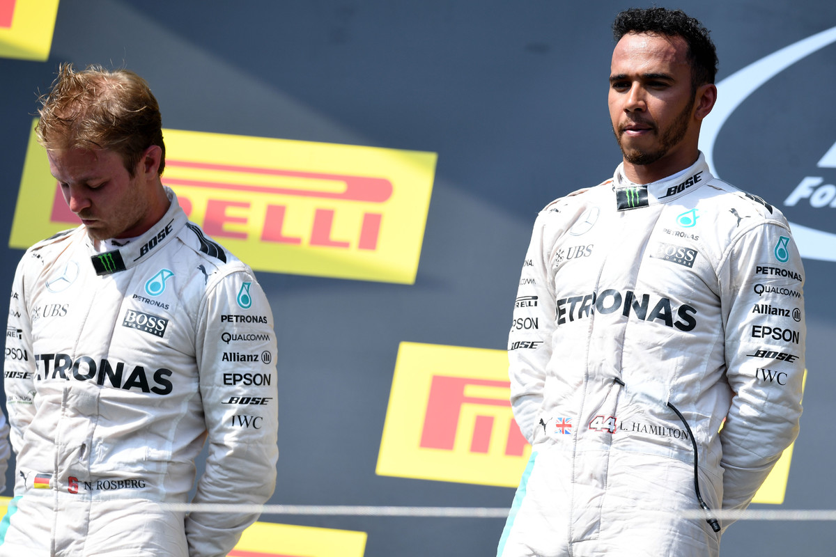 Šampionát F1 letos poprvé zažil jiného lídra než Rosberga...
