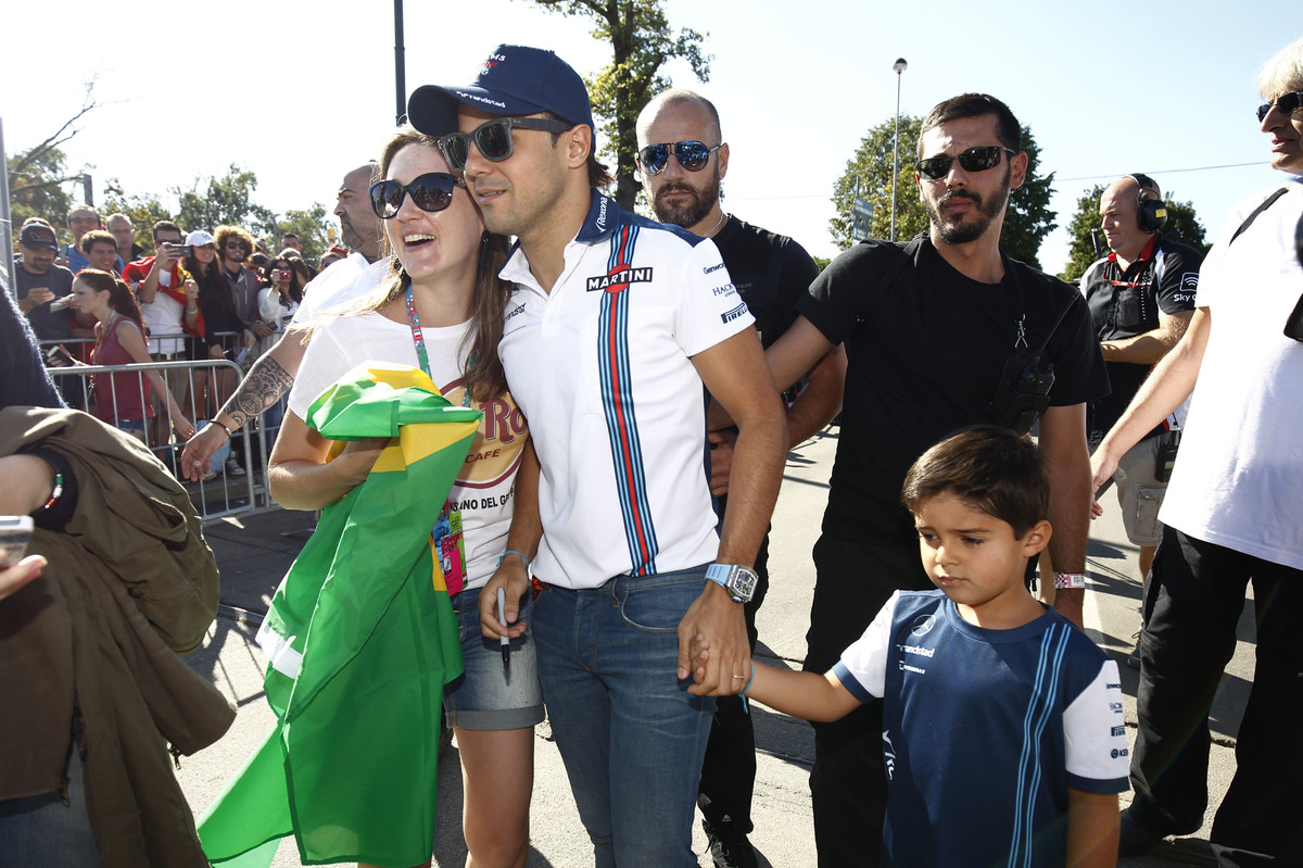 Felipe Massa se svým synem Felipinhem 