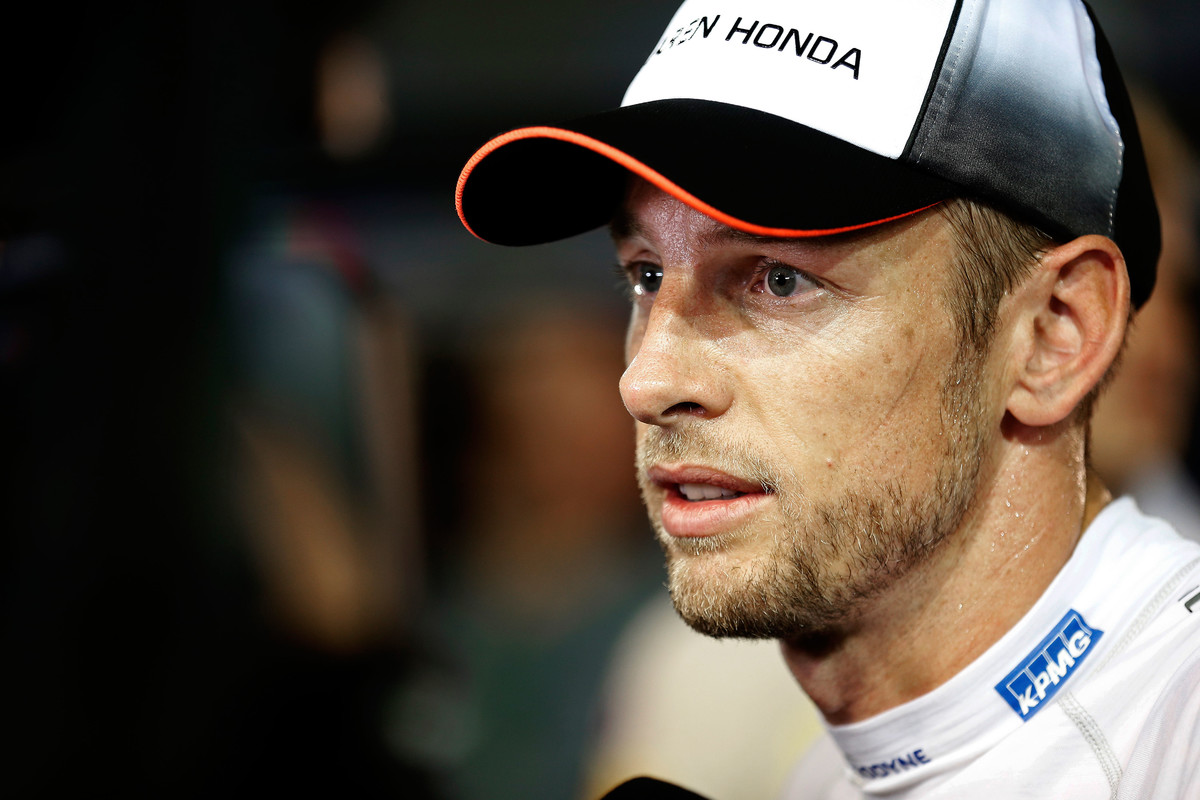 Nejen Jenson Button doufá v pozitivní výsledek