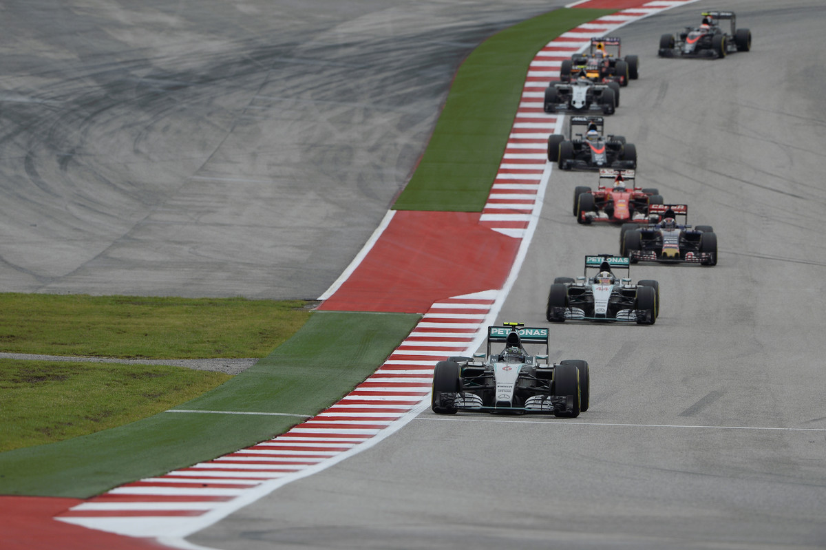Bude to poprvé Nico Rosberg nebo znovu vyhraje Lewis Hamilton? Nebo překvapí někdo jiný?