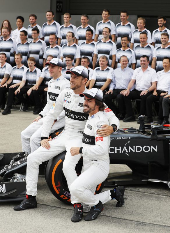Bude Alonso pokračovat s McLarenem i po příští sezoně? Podle posledních spekulací možná ano