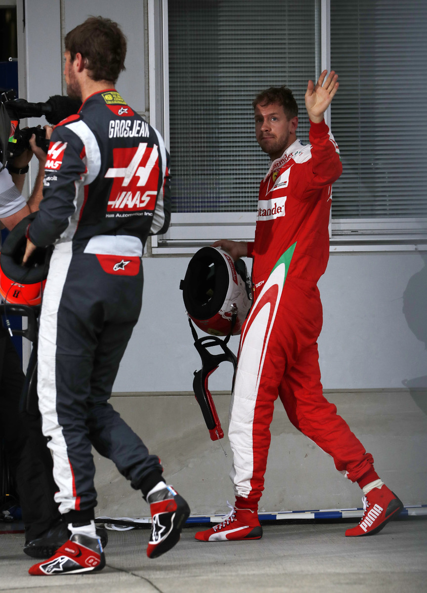 Tuto sezonu již několikátá tradiční strategická Ferrari opět stála Sebastiana Vettela dobré umístění.