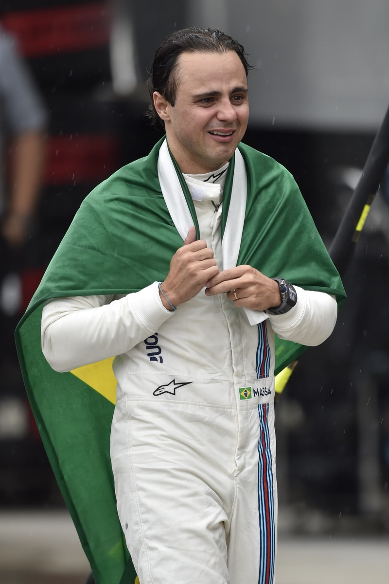 Felipe Massa byl při návratu do boxů velmi dojatý. Vestoje mu tleskali nejen fanoušci