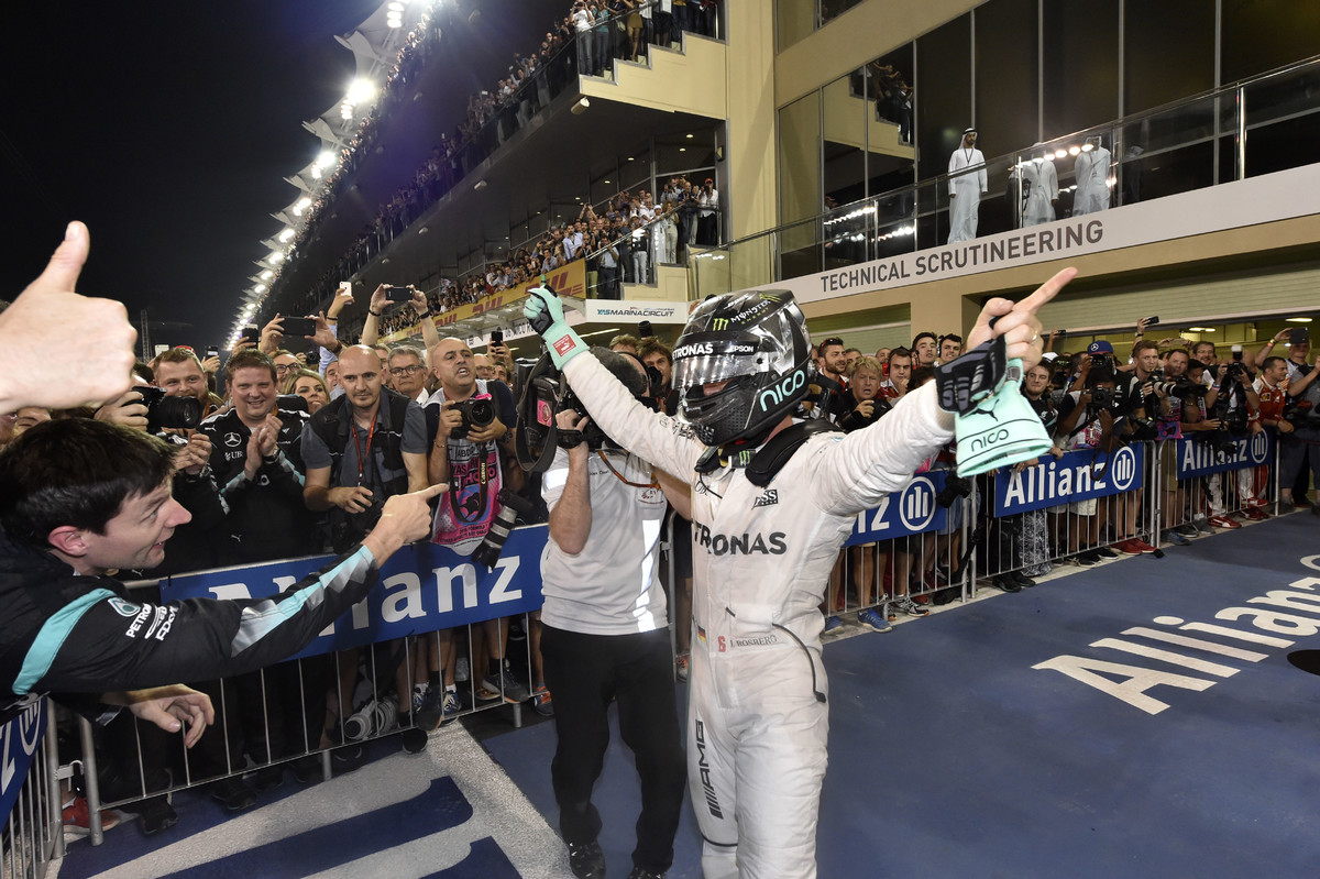 Motorsports: FIA Formula One World Championship 2016, Grand Prix of Abu Dhabi, #6 Nico Rosberg (GER, Mercedes AMG Petronas Formula One Team), *** Local Caption *** +++ www.hoch-zwei.net +++ copyright: HOCH ZWEI +++