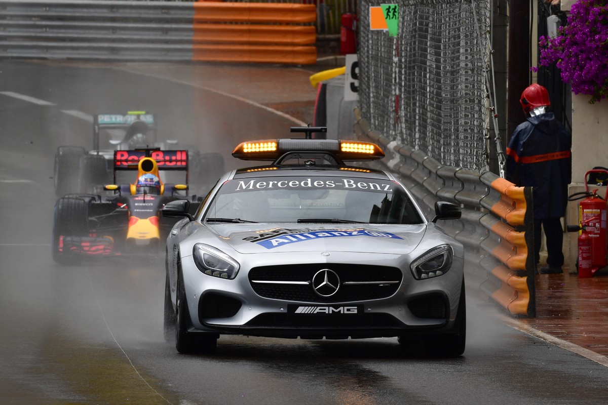 Safety car start v Monaku zdvihl velkou vlnu nevole z řad fanoušků, bude to s mokrými starty letos lepší?