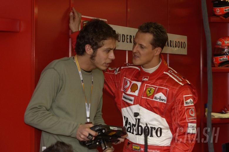 „Jak to jen děláš?“ Výraz Schumacher mluví za vše. Zdroj: Crash.net